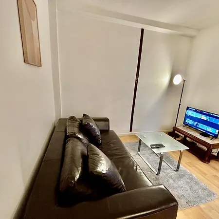 Tour Eiffel Sevre Lecourbe Apartment
